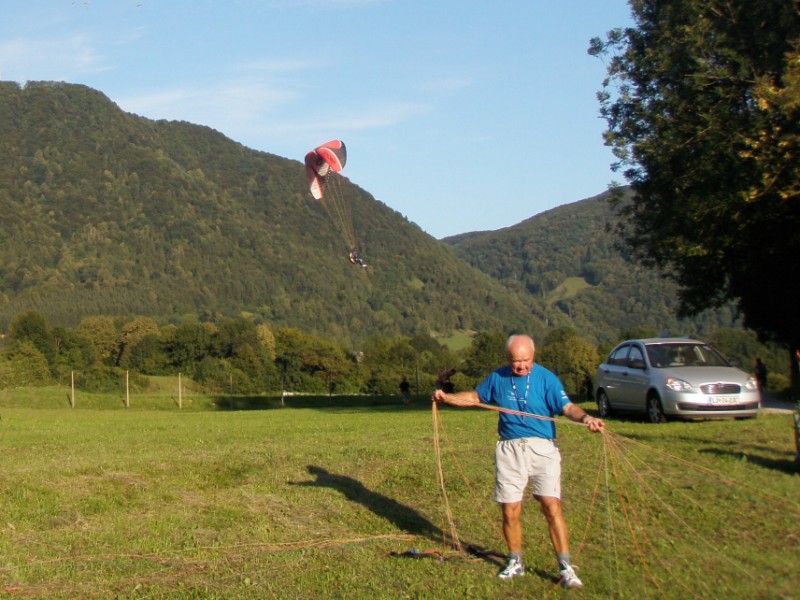 Samo pristaja, lado že zlaga